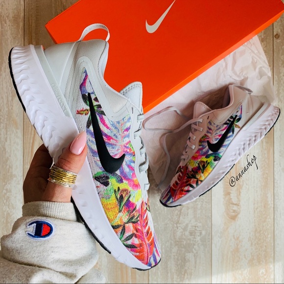 Nike Shoes - NWT Nike odyssey react floral